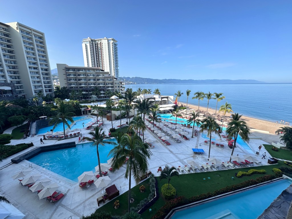 Puerto Vallarta – Dreams Vallarta Bay Resort and Spa: A Family-Friendly All-Inclusive Experience in Puerto Vallarta with Hits and&nbsp;Misses